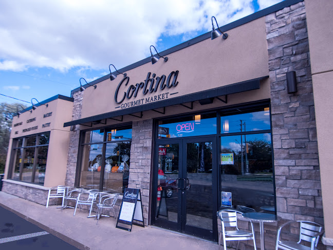 Cortina Gourmet Market