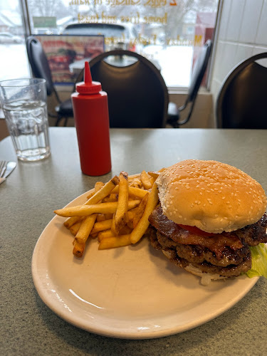 294 Queen St, Acton, ON L7J 1P9