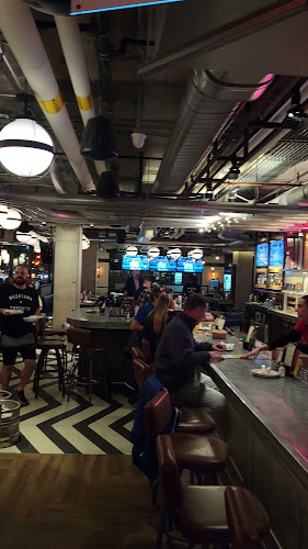 Opinii despre Beertown Public House Toronto în Toronto - Hospitality and gastronomy