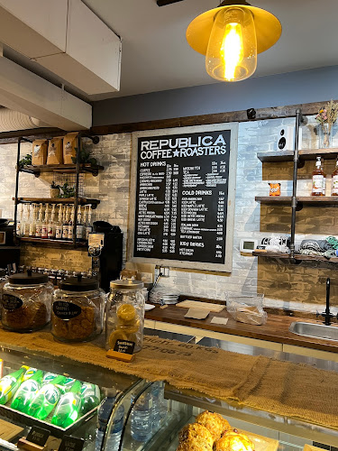 5674 176 St #102, Surrey, BC V3S 4C6