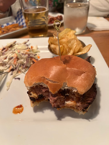 Smoke and Bones BBQ - North Vancouver