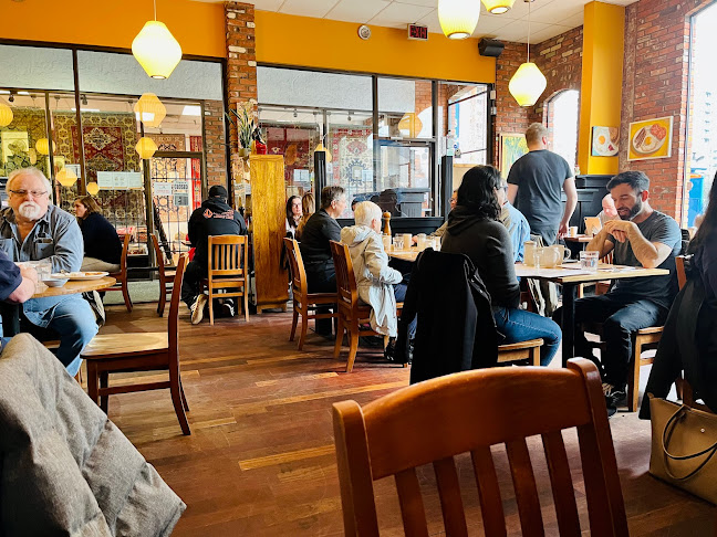 919 Fort St, Victoria, BC V8V 3K3