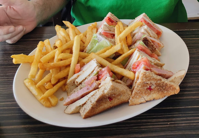 Comentarii opinii despre John's Family Restaurant