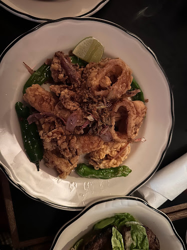 167 Niagara St, Toronto, ON M5V 1C9