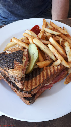 Comentarii opinii despre Shady Rest | Restaurant & Pub