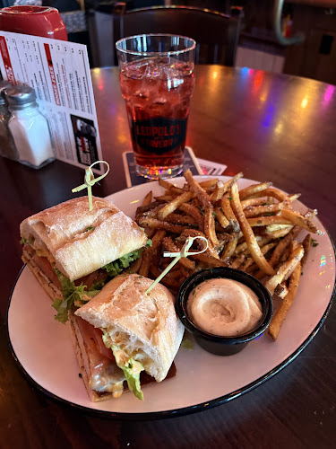 Leopold’s Tavern Warman - Hospitality and gastronomy