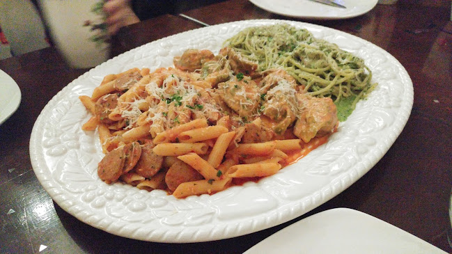 Opinii despre Henry's Kitchen Pasta & Grill (Reservation & Pre-order Only ) în Port Moody - Hospitality and gastronomy