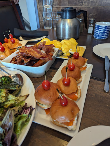 Opinii despre Chaise Café & Lounge în Winnipeg - Hospitality and gastronomy