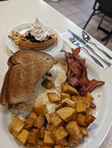 1308 Algonquin Ave, North Bay, ON P1B 4Y2