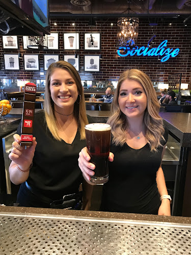 Comentarii opinii despre Browns Socialhouse Eagle Landing