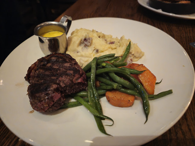 576 Main St, Moncton, NB E1C 0C5