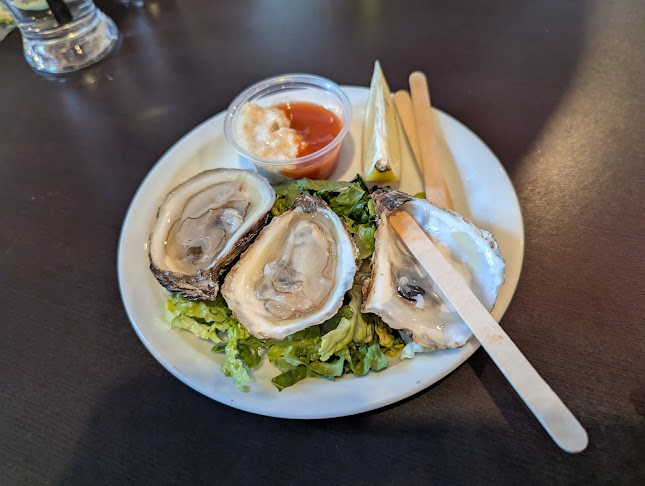 50 North Pub & Eatery - Hospitality and gastronomy