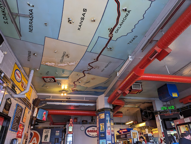 The Garage Pub & Eatery - Hospitality and gastronomy