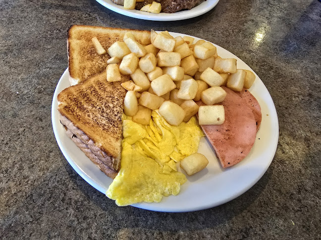 Maid Marian's Diner - Charlottetown