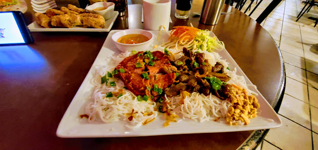 Phở Phượng Hồng Vietnamese Restaurant