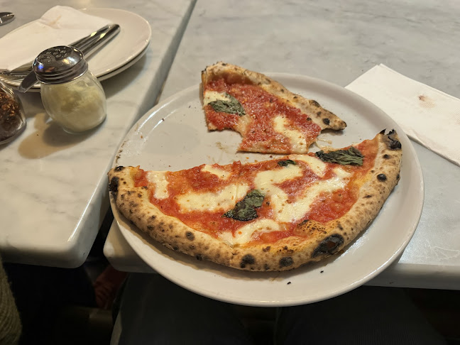Antico Pizza Napoletana - Hospitality and gastronomy