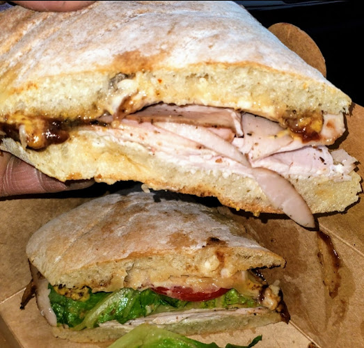 8409 Elbow Dr SW, Calgary, AB T2V 1K8