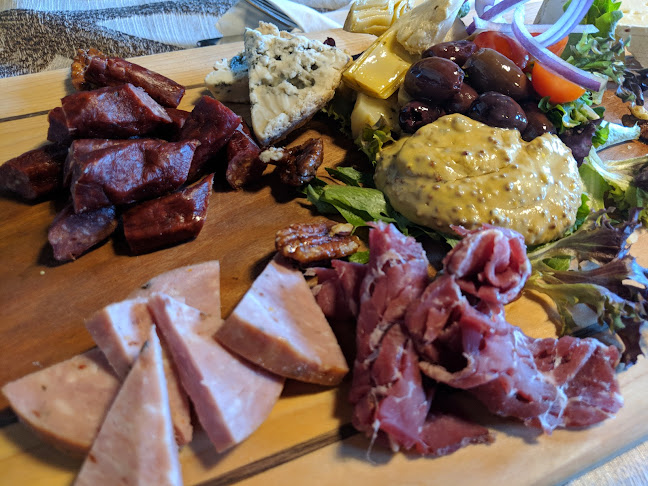 Comentarii opinii despre Birdy's Fine Casual Dining