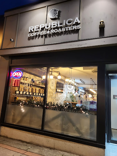 5674 176 St #102, Surrey, BC V3S 4C6