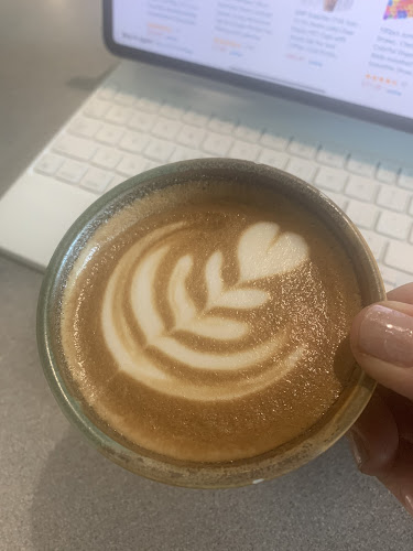 Good Earth Coffeehouse (U of C) | Taylor Family Digital Library