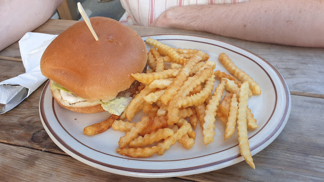 1426 Queen St W, Toronto, ON M6K 1M1