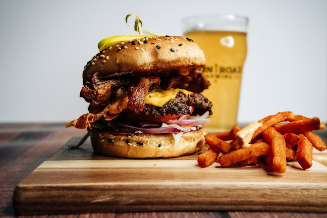 ROMEOs Kitchen + Spirits - Hospitality and gastronomy