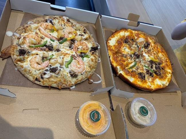 6050 Yonge St, North York, ON M2M 3W5