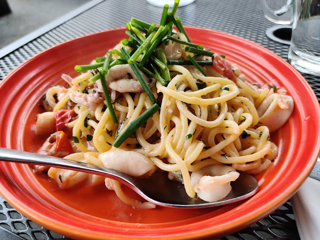 1600 Mackay Rd, North Vancouver, BC V7P 2M4