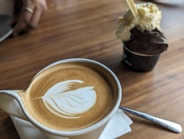 Opinii despre Casa di Moni Café and Gelato în Ottawa - Hospitality and gastronomy