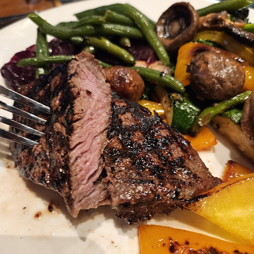 Comentarii opinii despre The Keg Steakhouse + Bar - Square One