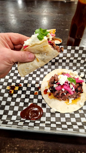 Comentarii opinii despre Home Time Bar-B-Que and Bakery