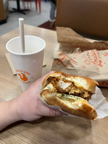 Opinii despre Popeyes Louisiana Kitchen în Toronto - Hospitality and gastronomy