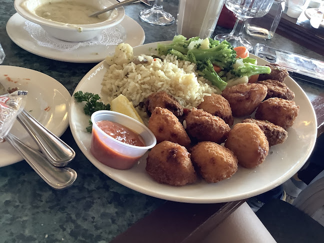 Peter's on Eglinton Restaurant - Mississauga