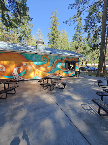 4835 Marine Ave, Powell River, BC V8A 5T3