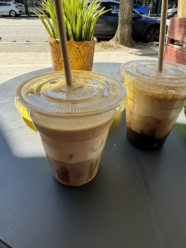 3141 W Broadway, Vancouver, BC V6K 2H2