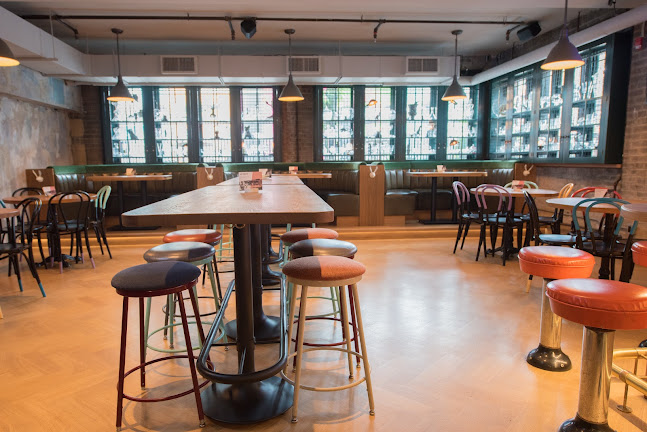 548 King St W, Toronto, ON M5V 1M3