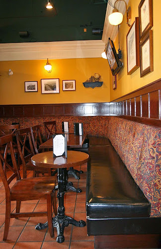 411 Columbia St, New Westminster, BC V3L 1A9