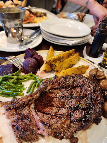 Leto's Steakhouse & Bar