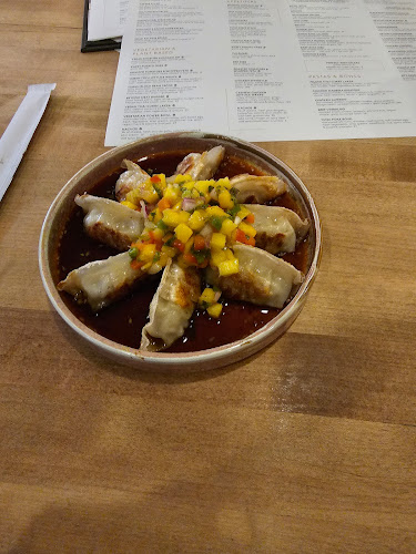 Comentarii opinii despre Moxies Calgary Downtown Restaurant