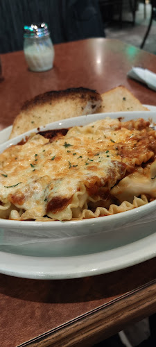 Opinii despre Trifon's Family Restaurant în Regina - Hospitality and gastronomy