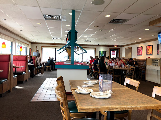 Pizza Hut - Hospitality and gastronomy