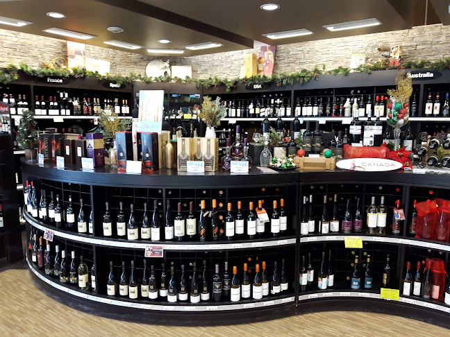 Rivergrove Liquor Mart - Hospitality and gastronomy