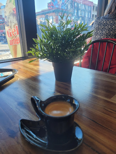 Casa di Moni Café and Gelato - Ottawa