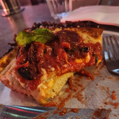 325 E Broadway, Vancouver, BC V5T 1W5