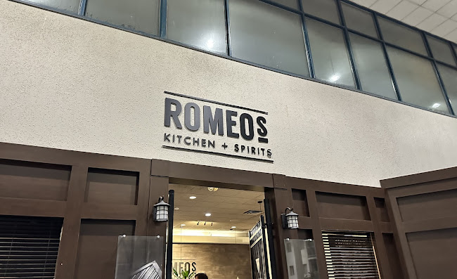 ROMEOs Kitchen + Spirits - Kamloops