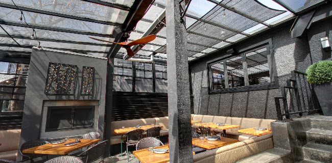 Opinii despre The Living Room Restaurant în Calgary - Hospitality and gastronomy