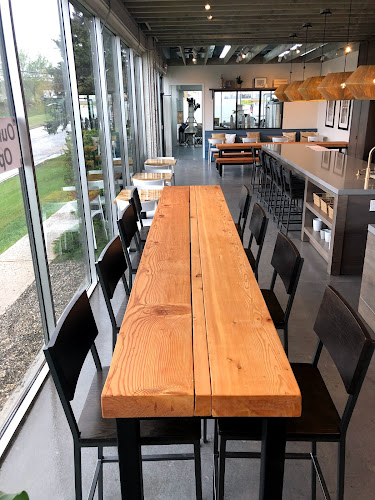 3300 14 Ave NE #1, Calgary, AB T2A 6J4