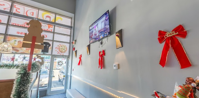 Opinii despre Desi Bites Restaurants Dine In & Takeout Juice Bar în Surrey - Hospitality and gastronomy