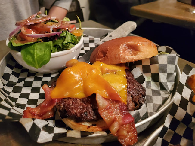 Bite Burger House - Hospitality and gastronomy