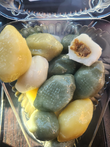 Dduck Sa Rang (the Rice Cake House)